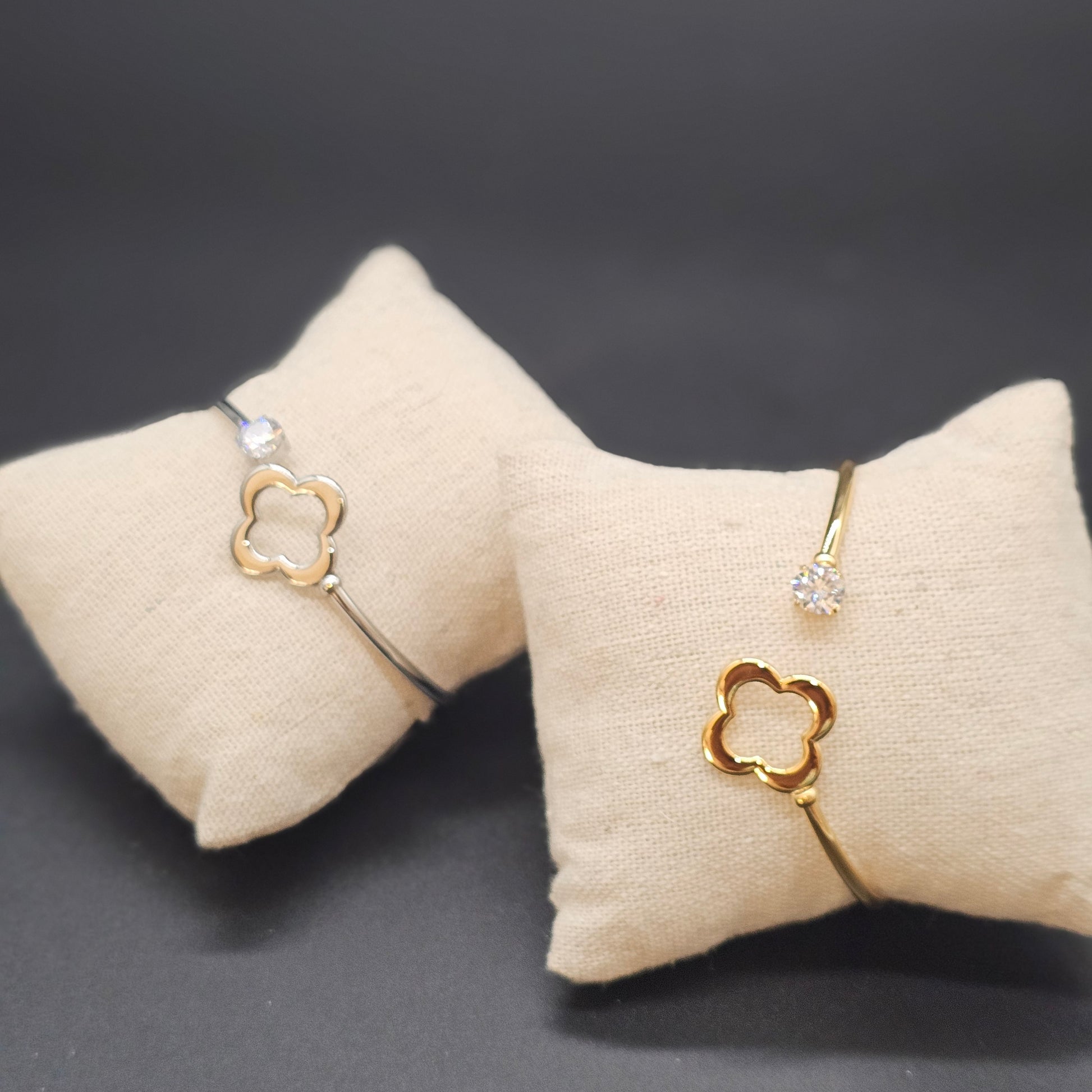 Bracelet doré ou argenté  fin avec motif trèfle et cristal lumineux, acier inoxydable Bijoux Nice