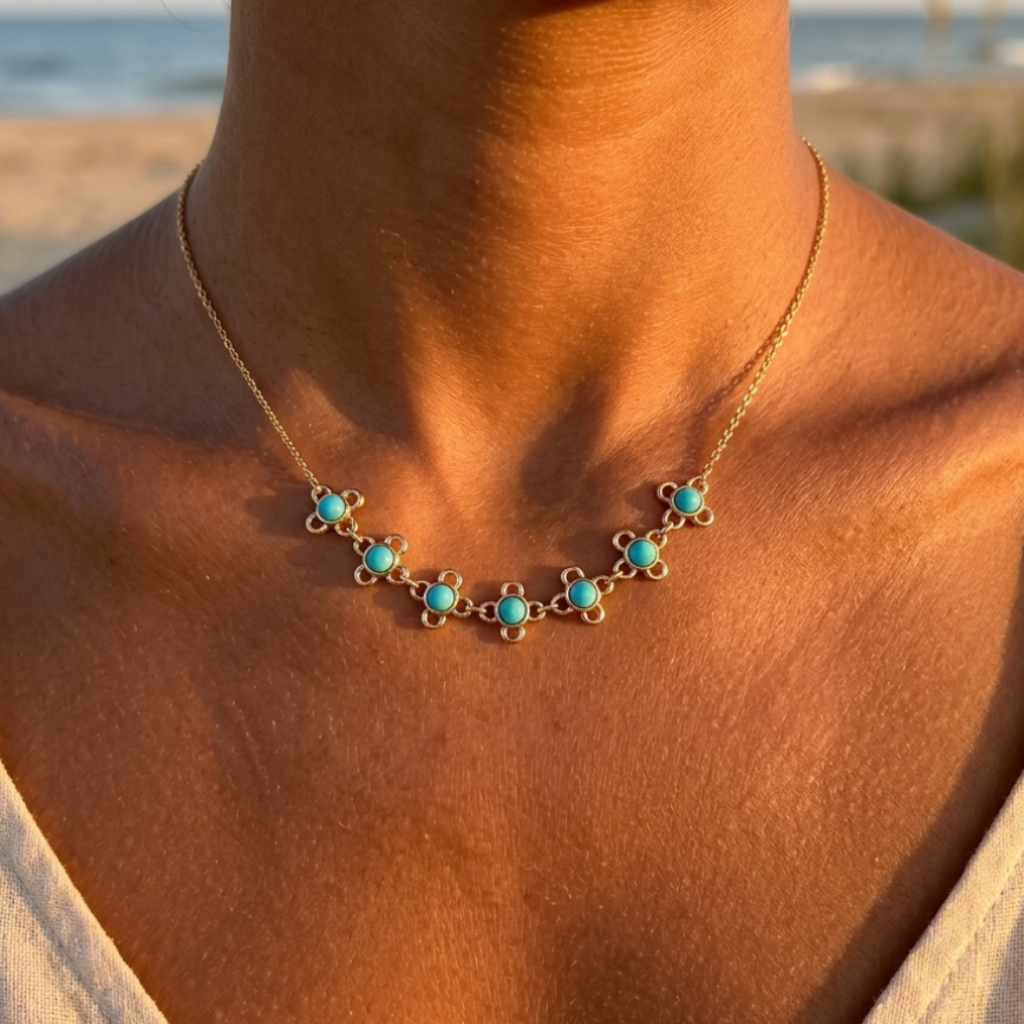 Collier doré médaillon martelé & pastilles multicolores – Acier inoxydable hypoallergénique