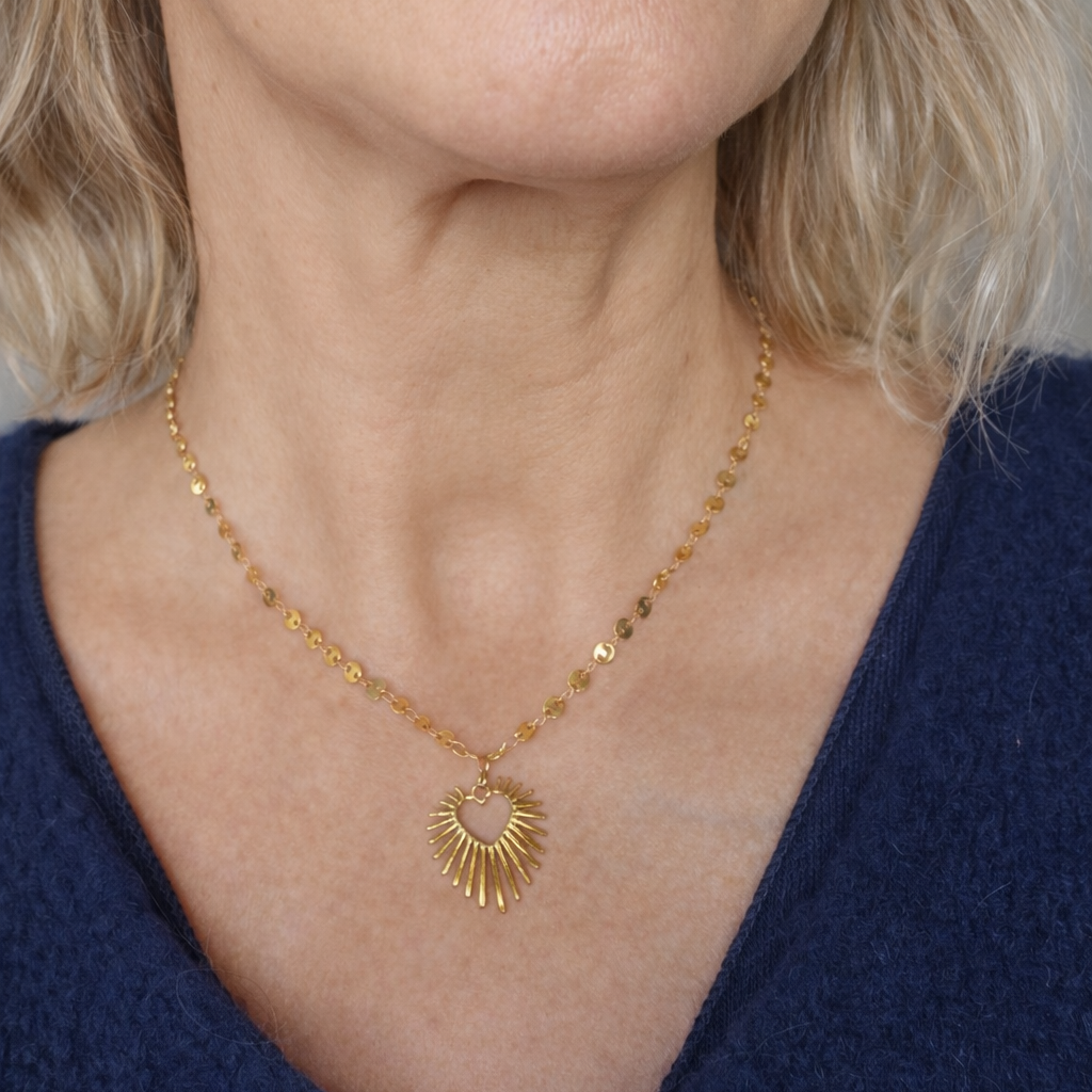 Collier soleil doré – chaîne maille fantaisie avec sequins – Acier inoxydable