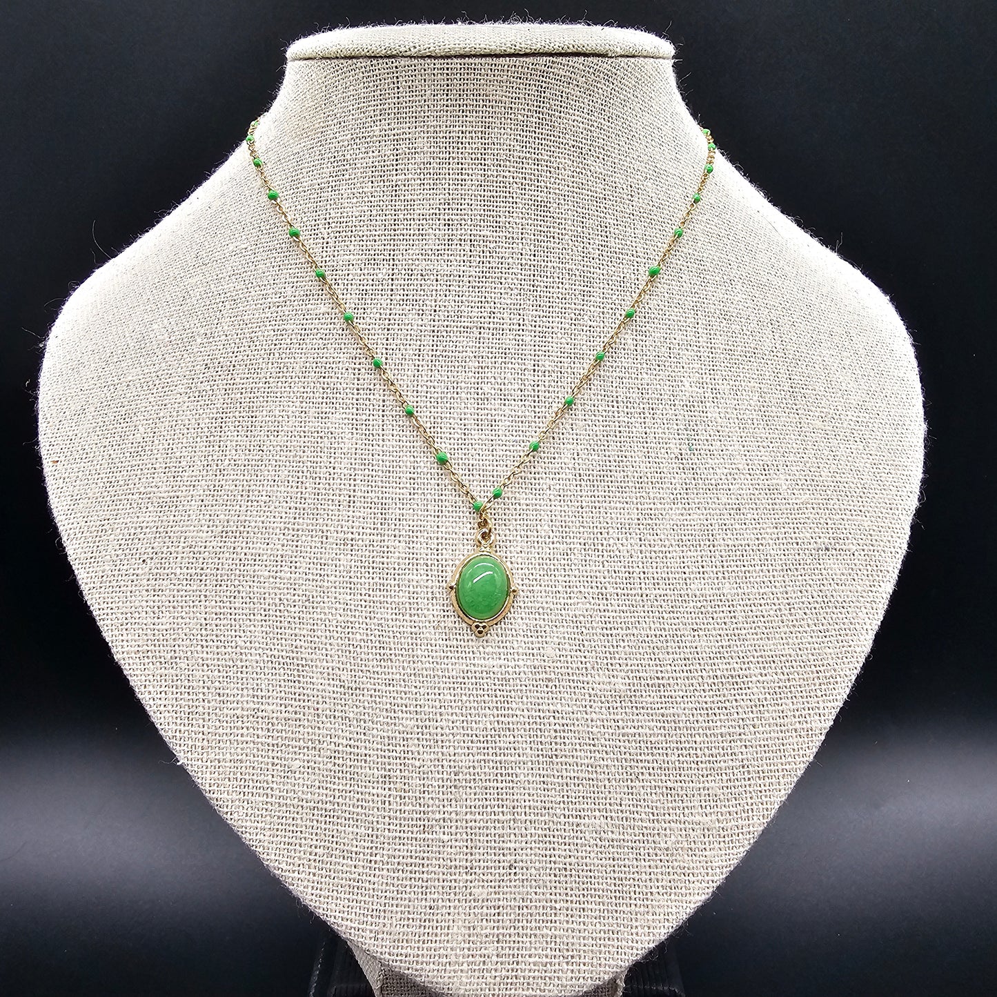Gold Stainless Steel Necklace – Thin Green Stone Chain – Hammered Green Medallion
