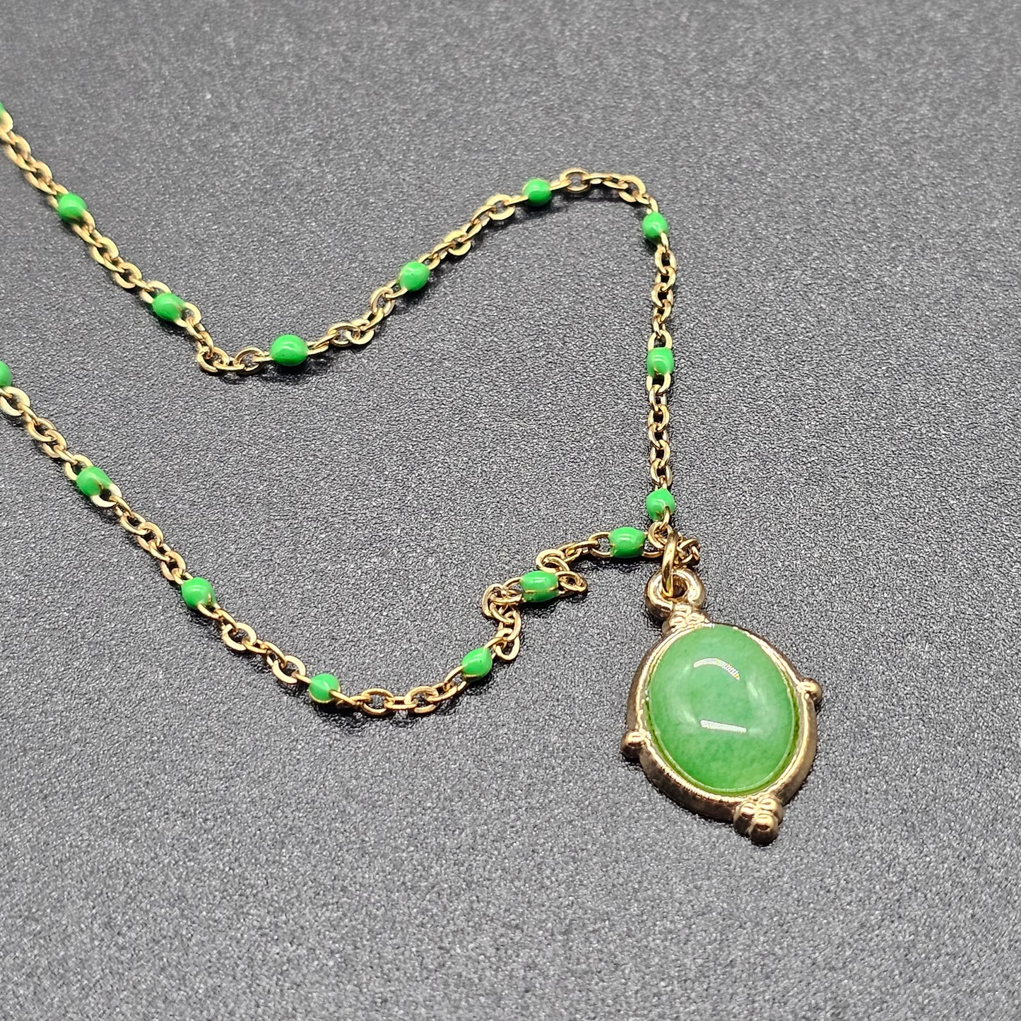 Gold Stainless Steel Necklace – Thin Green Stone Chain – Hammered Green Medallion