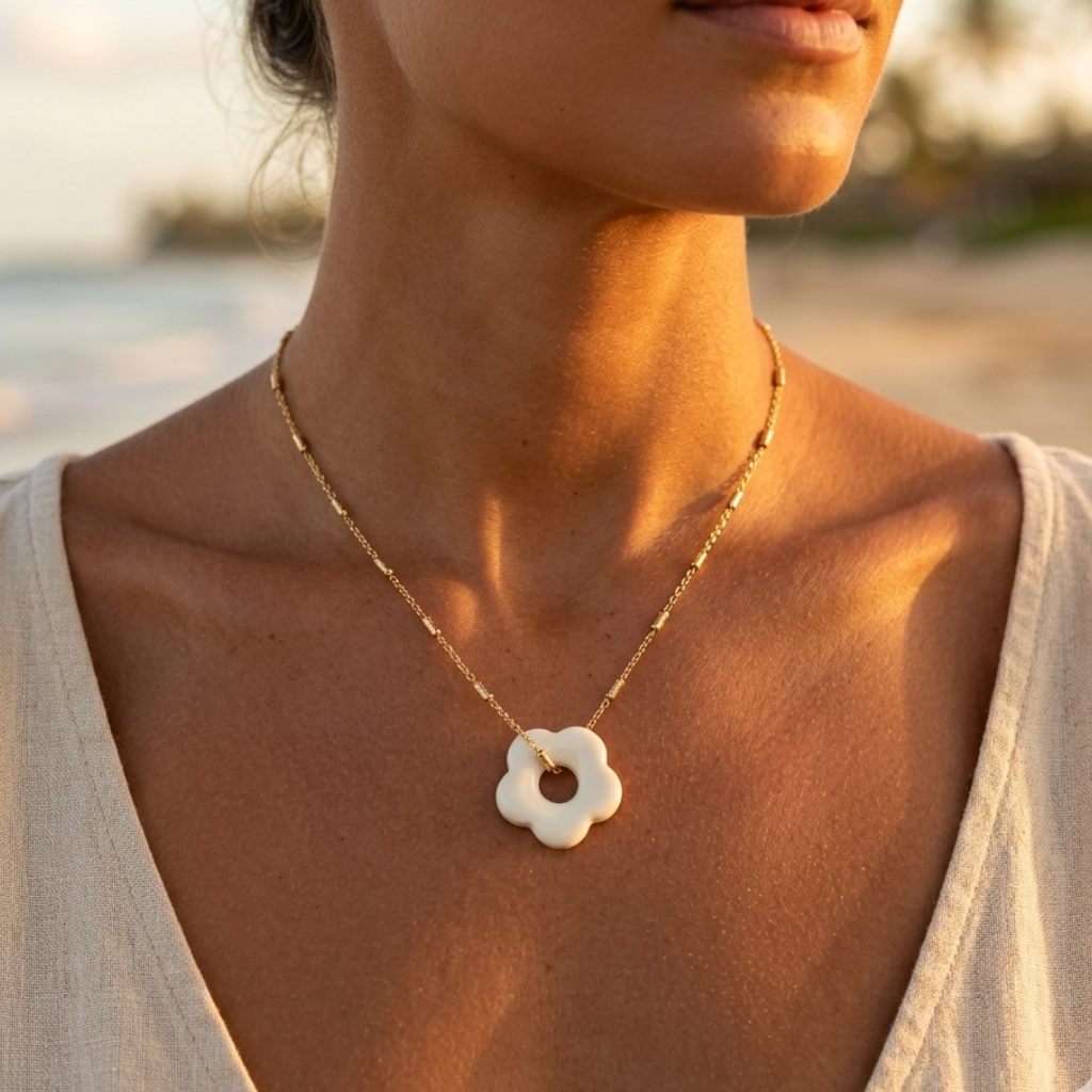 Gold flower necklace – Colourful flower pendant on gold chain