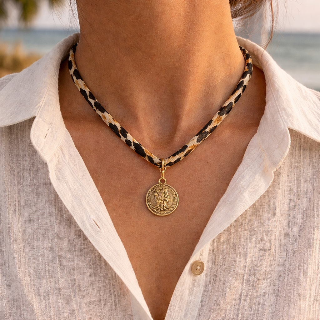 Bijou 2 en 1 Léopard doré – Collier ou bracelet pampille médaillon doré