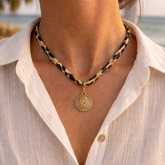 Bijou 2 en 1 Léopard doré – Collier ou bracelet pampille médaillon doré