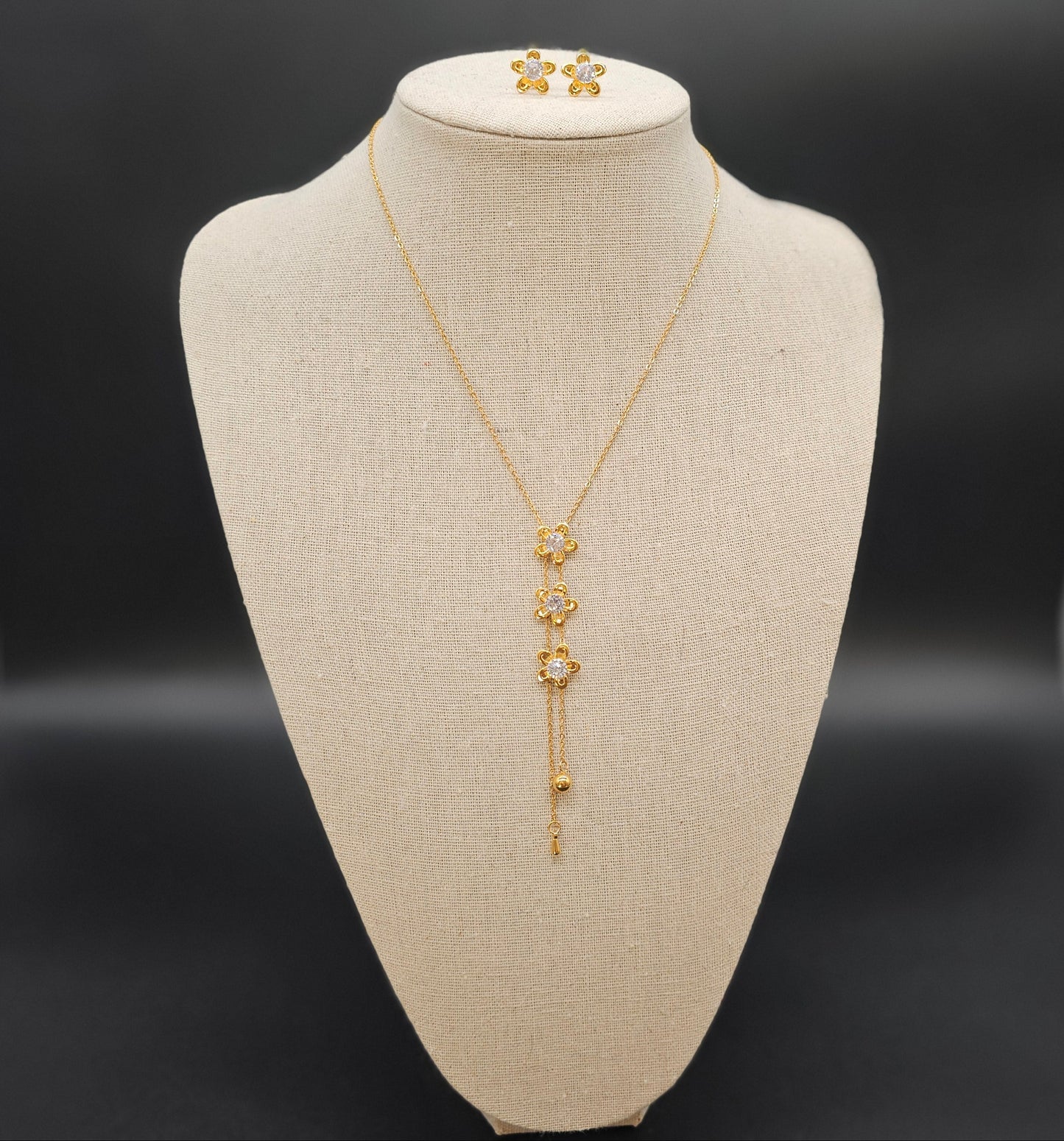 Parure dorée fleurs en cristal avec collier et boucles d’oreilles assorties – Bijoux Nice