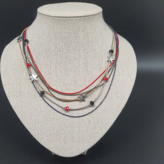 Collier multi-rangs acier argenté étoile– Chaînettes fines & perles colorées