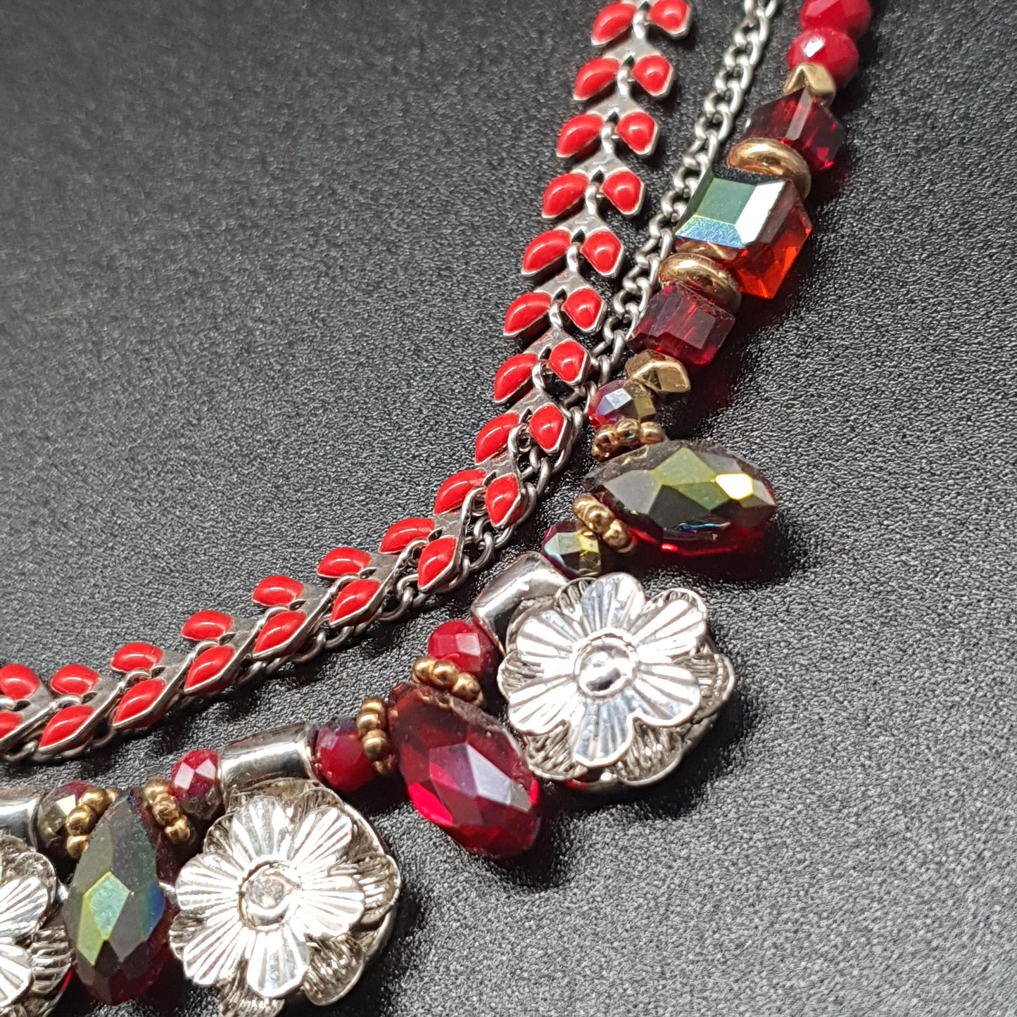 Collier réglable acier inoxydable doré émail rouge –