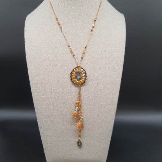 Collier sautoir gypsy doré – chaîne forçat, pampilles et pendentif ovale tissé