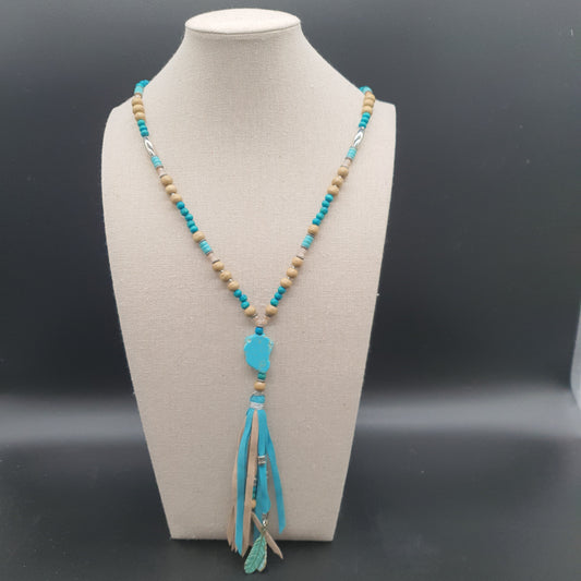 Collier sautoir fantaisie perles bois métal billes rondelles pompons tassel façon daim