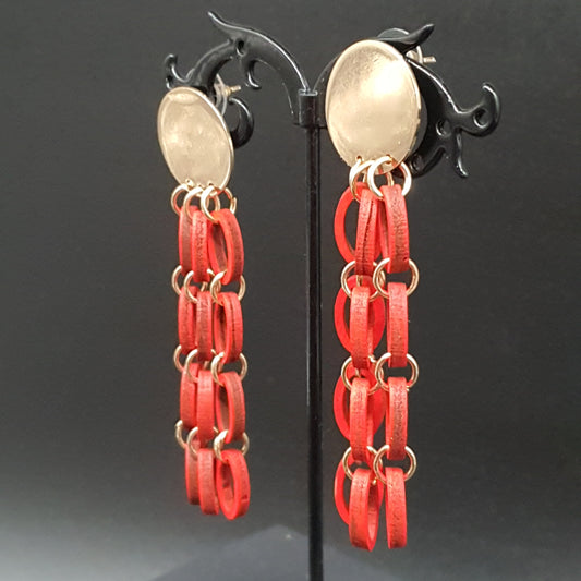 Boucles pendantes anneaux bois rouge & pastille dorée – acier inoxydable