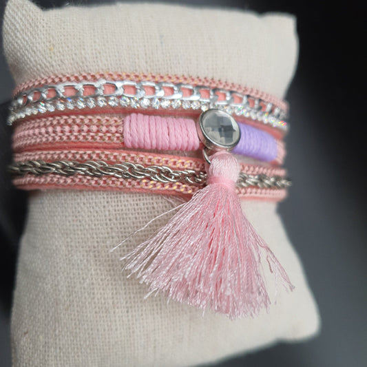 Bracelet manchette aimanté multi-brins simili cuir polyester tube strass chainettes billes colorées maille argentée fantaisie pastille éclats de cristal pompon tassel fil de coton