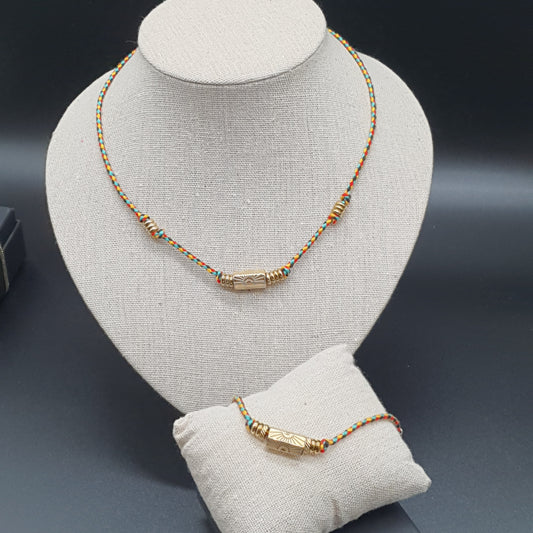 Collier cordon multicolore talisman doré gravé multi-facettes lingot acier inoxydable