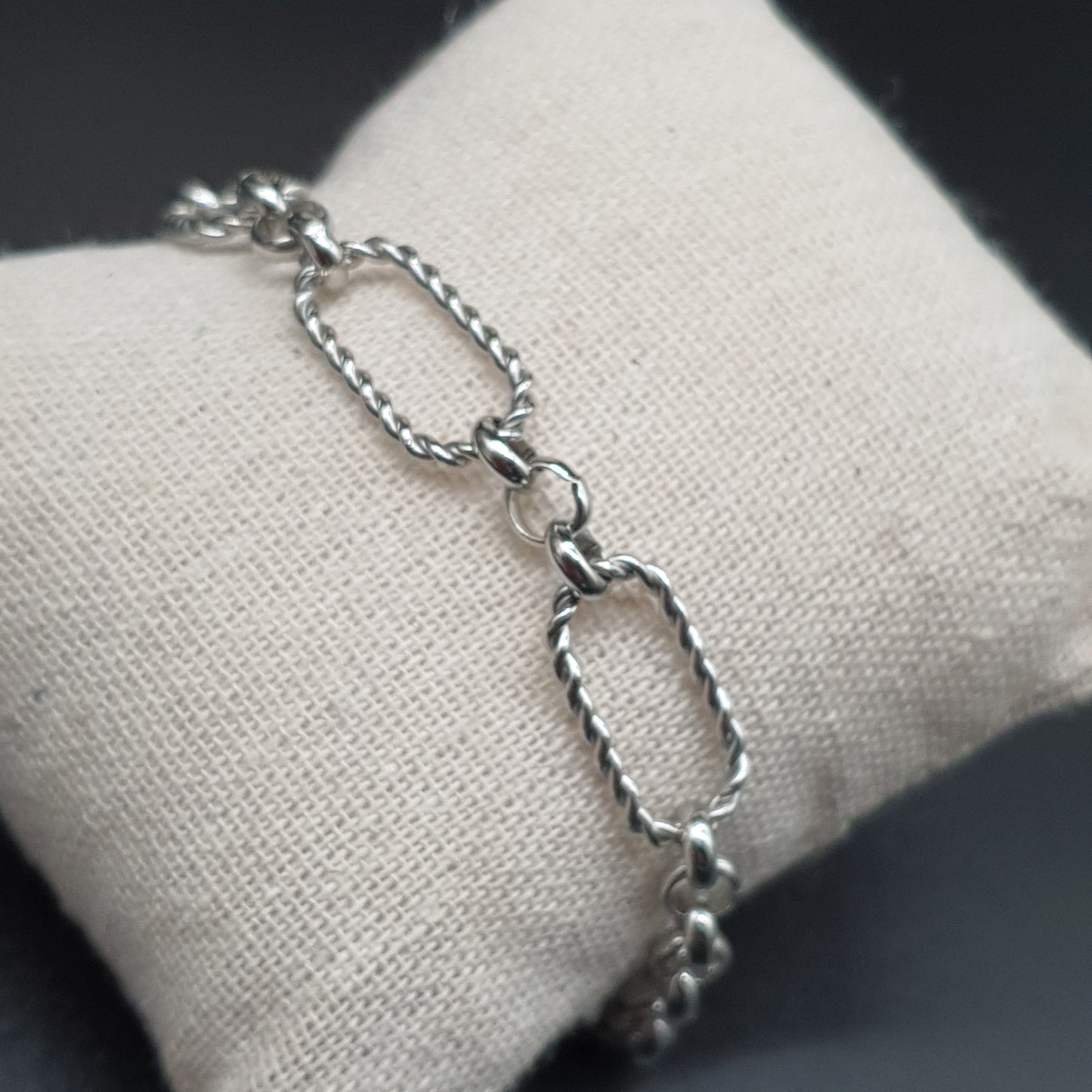 Bracelet argenté en acier inoxydable – maille forçat gros maillons