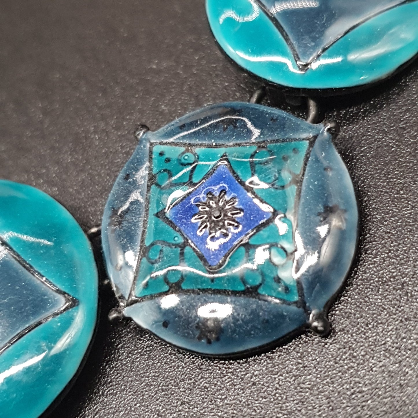 Silver-plated stainless steel necklace – round blue enameled pendants