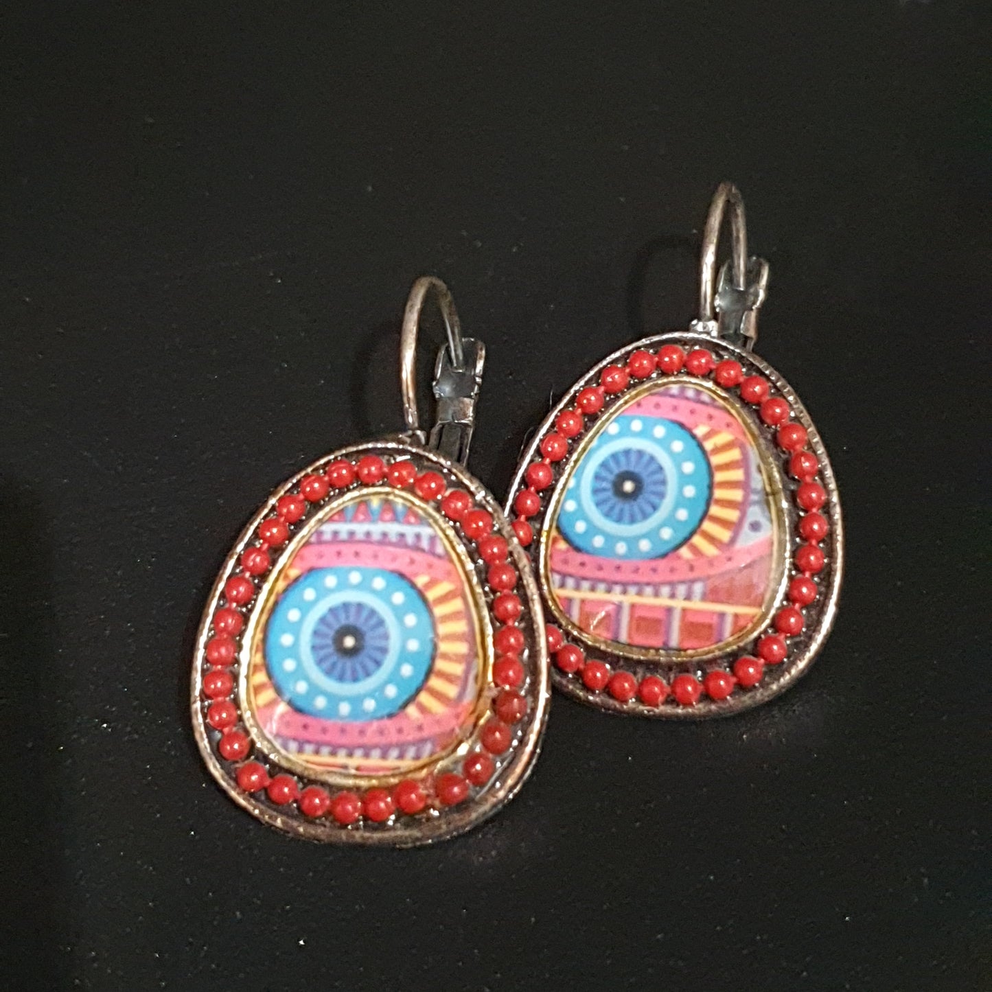 Necklace and earrings set, geometric pieces, metal, enamel, decorated reconstructed stone, faceted beads, crystal chips